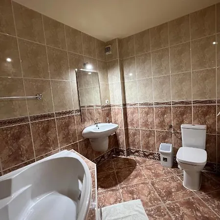 Holler Vendeghaz Ii.