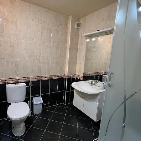 Holler Vendeghaz Ii. شقة