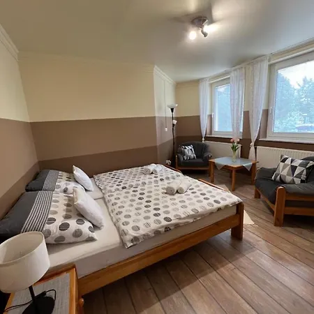 Holler Vendeghaz Ii. * Bük