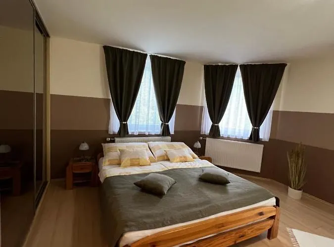 Holler Vendeghaz Ii. Apartment Buk